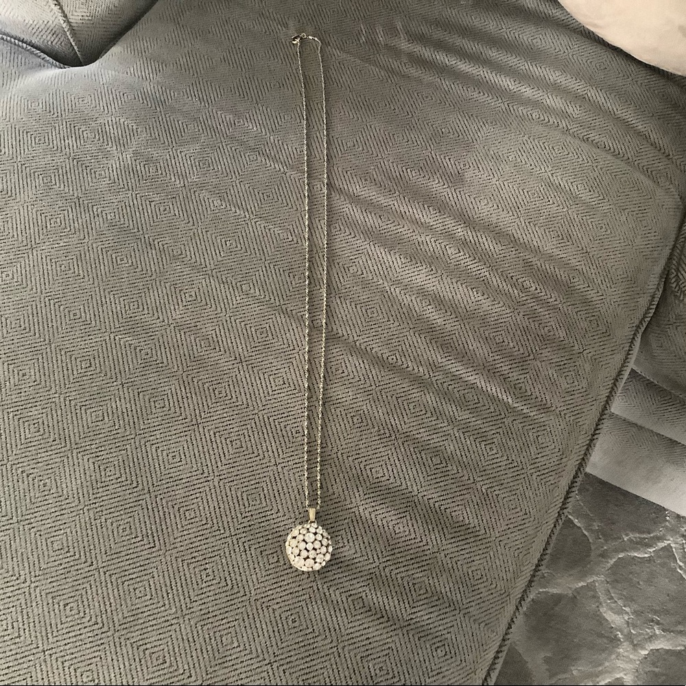 Pendant necklace